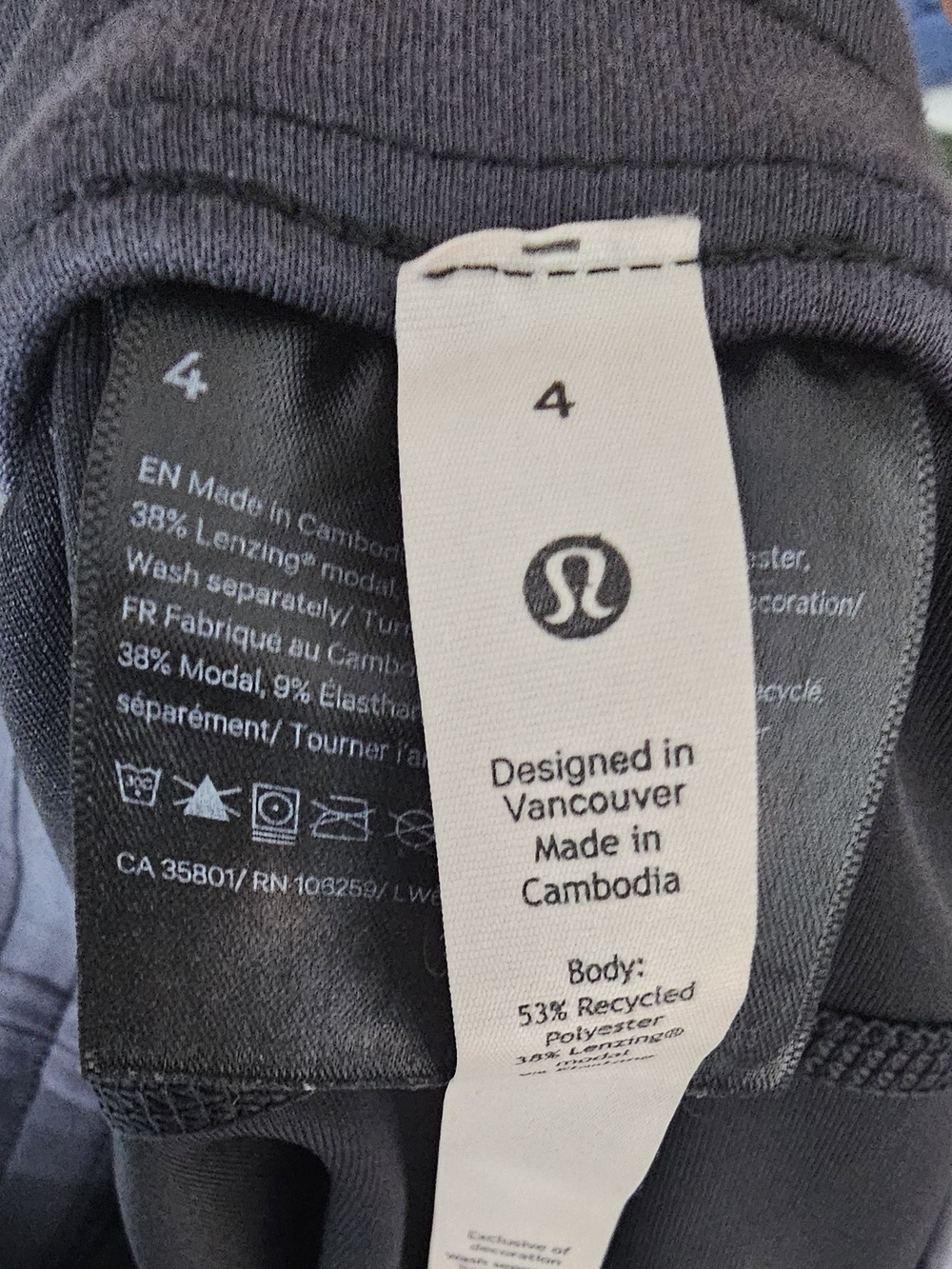 lululemon athletica Womens Dark Gray Sweater - Size 4